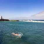 アパート Home2book Design Bajamar Natural Pool & Beach バハマル